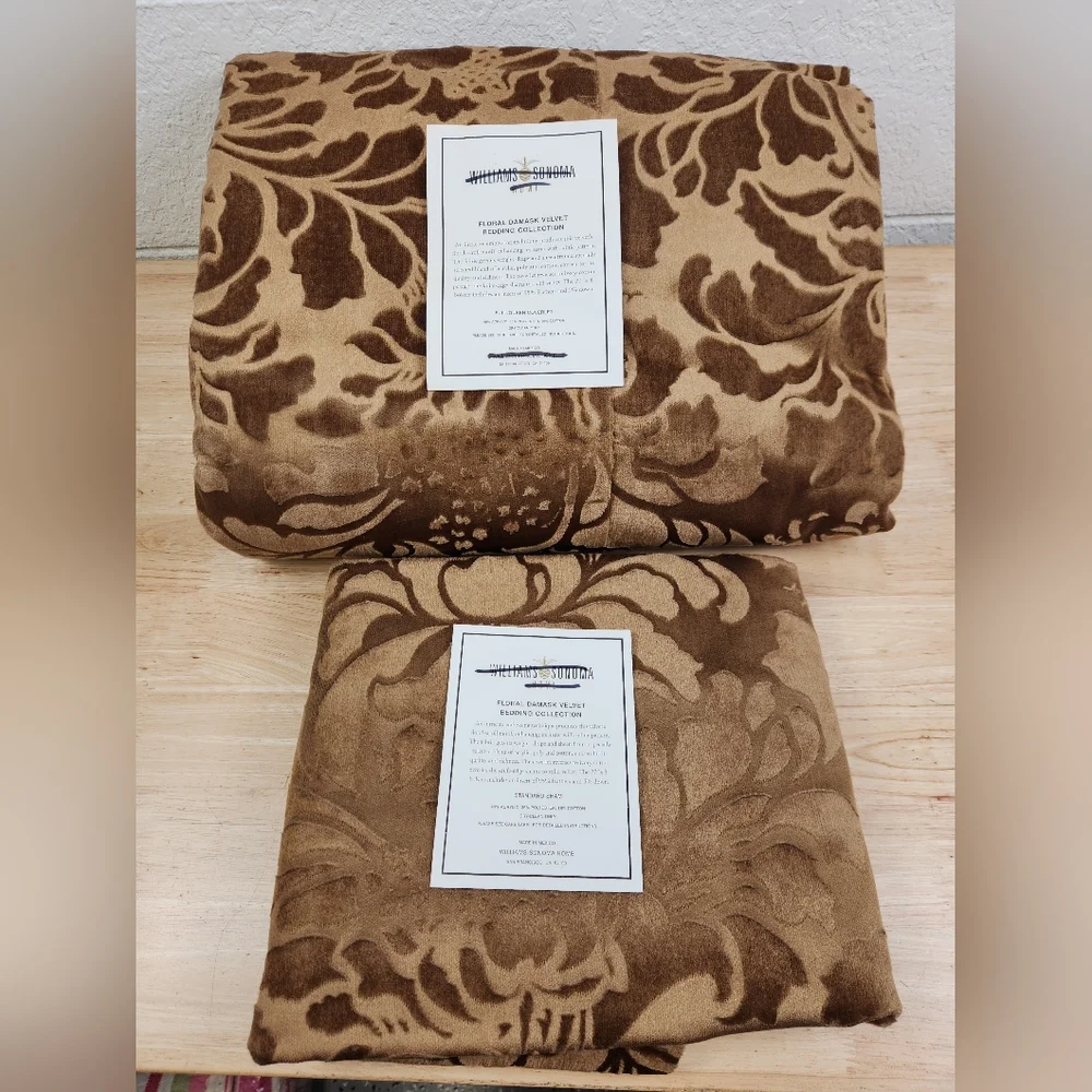 Williams Sonoma Home Floral Velvet Scroll Damask Coverlet F/Q 1 Sham Brown NOS